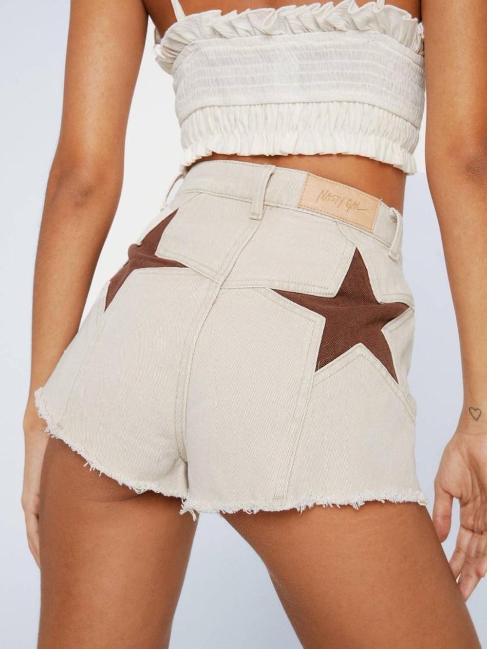 Nasty Gal 8 Denim Star Bum Mom Shorts High Waist Quality Statement Cream